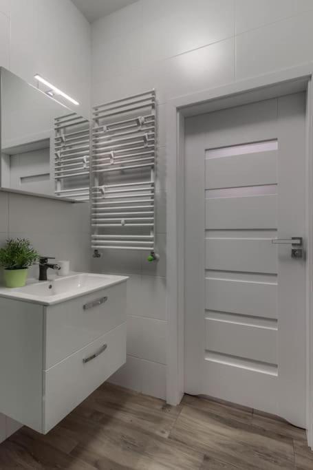Geodezyjna'70 Cozy Rooms P1 Warszawa Zewnętrze zdjęcie